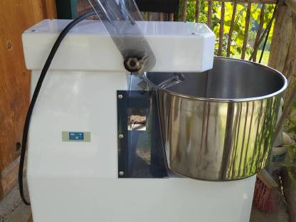 Bild 2:Teigknetmaschine