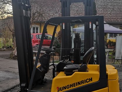 Bild 4:Defekter Gabelstapler Jungheinrich EFG-DF-18