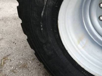 Bild 7:650/65R26.5 Nokian Komplettrad Güllefass Mulde