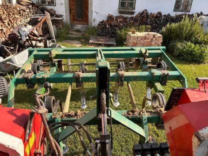 Bild 4:Federzinkengrubber