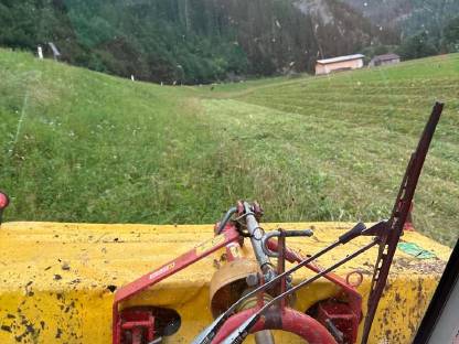 Bild 3:Aebi Frontmähwerk Welger 190