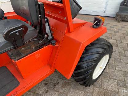 Bild 6:Reform Metrac 2002 mit 1.565 Bstd., inkl. Bandrechen