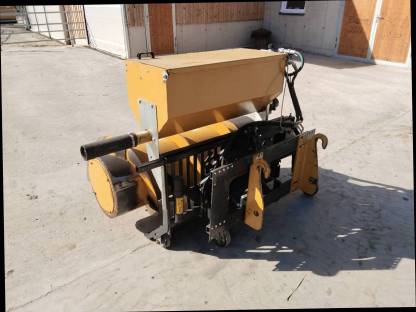 Bild 2:Mammut Fortuna Futterschieber