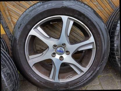 Bild 2:Felgen plus Reifen XC60