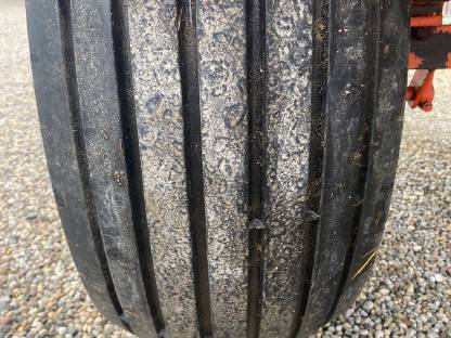 Bild 7:Bauer Güllefass