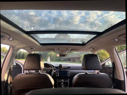 Bild 7:Skoda Superb Combi Style TDI DSG Panorama Kombi/Family Van