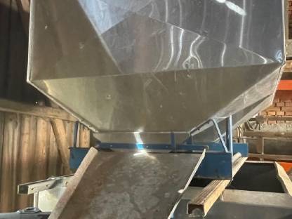 4 Stk. Kirchhoff Düngertank, Schüttgut Box, Saatgut Behälter