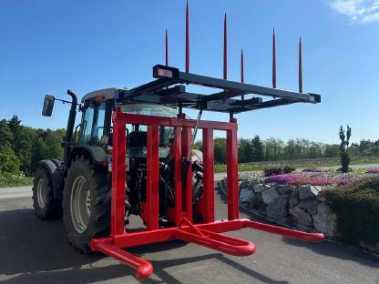 Bild 2:Ballengabel 4-fach für Silage, Heu und Stroh