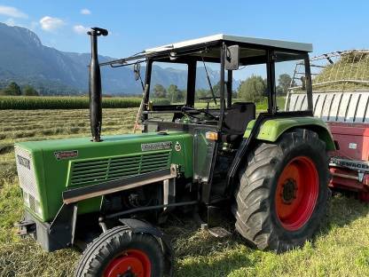 Fendt 102 S Turbomatik mit Frontlader