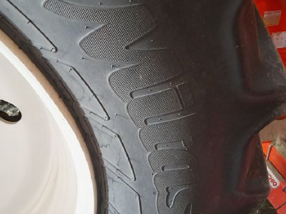 Bild 4:Traktorreifen 650/65 R38 Mitas SST
