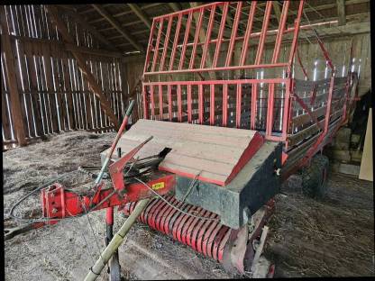 Bild 3:Pöttinger Ladewagen