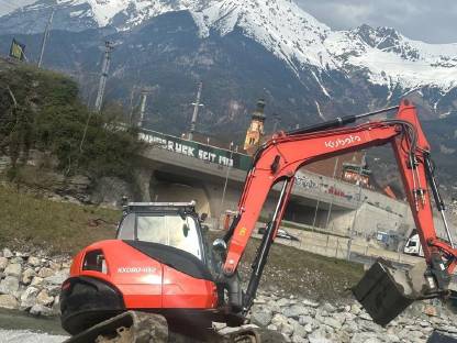 Bild 2:Kubota KX80-4 Alpha 2