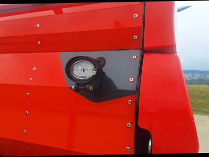 Bild 6:Kuhn HR 3040 mit Sitera 3030-24 E Isobus Sähkombi