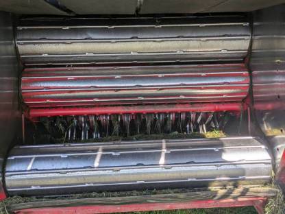 Bild 8:Variable Rundballenpresse - Ballenpresse Lely Welger RP 445