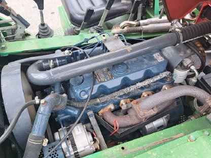 Bild 6:Rasant 1903SD neuer Motor inkl. Mähwerk und Bandrechen