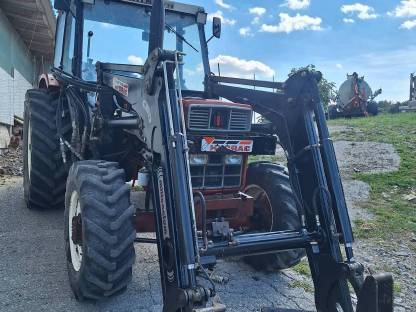 Case International 733 A