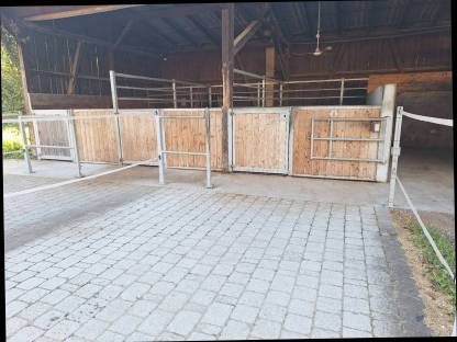 Bild 2:Pferdestallauflösung