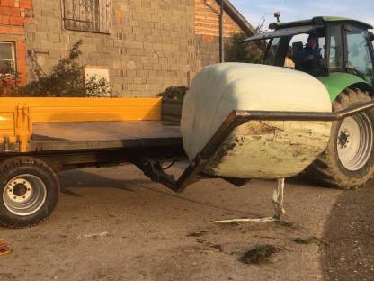 Bild 4:Tieflader-Ballenwagen-Dreiseitenkipper mit DLA