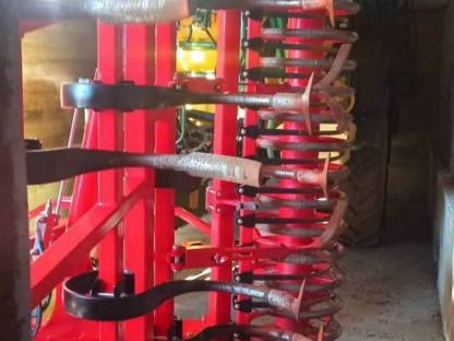 Bild 6:Grubber Einböck Taifun 6 m mit Planetschiene