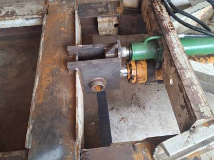 Bild 7:Schichtholzspalter