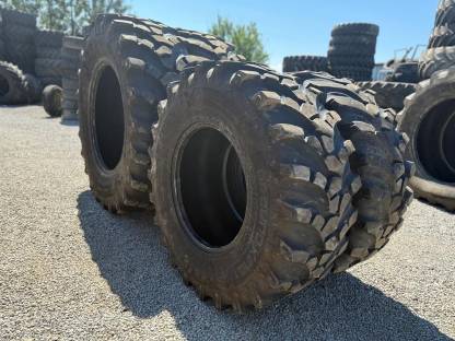 Reifen 710/70R42 und 600/70R30 Nokian Steel Belted Traktor