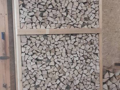 Bild 6:Forst-Service und Brennholz