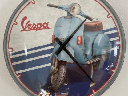 Bild 2:Vespa Wanduhr 31 cm
