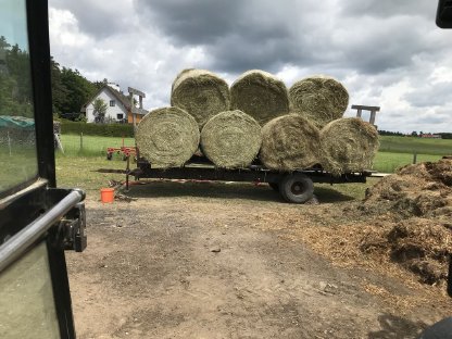 Bild 6:Ladewagen, Ballenanhänger