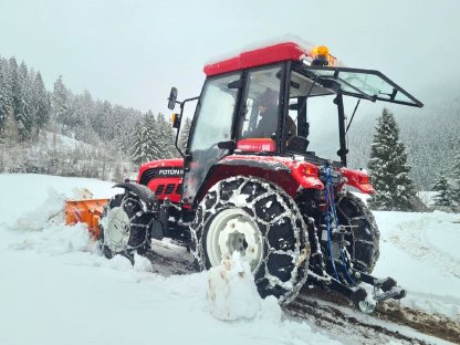 Bild 8:Neuwertiger 4x4 Traktor Foton 504 mit 50 PS