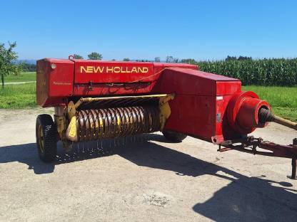 Ballenpresse New Holland 276
