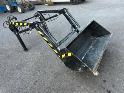 Bild 2:Frontlader für Kleintraktor