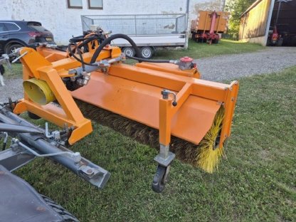 Bild 2:Kehrbürste Zaugg für Aebi