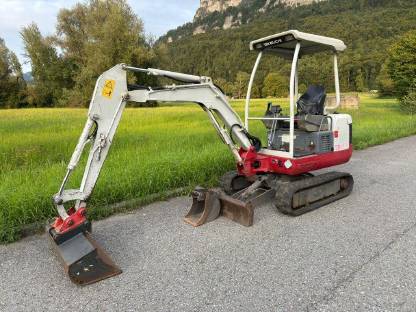 Bild 2:Takeuchi TB 016