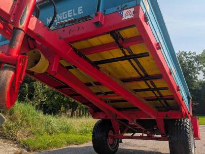 Bild 9:Mengele S 6000 H Miststreuer