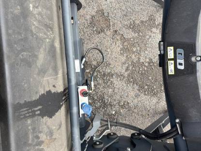 Bild 4:Frontlader Quicke Q56 Fendt 400 Vario