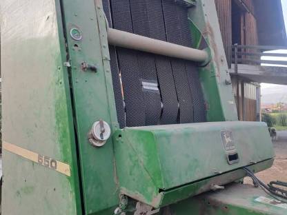 Bild 3:John Deere 550 Rundballenpresse