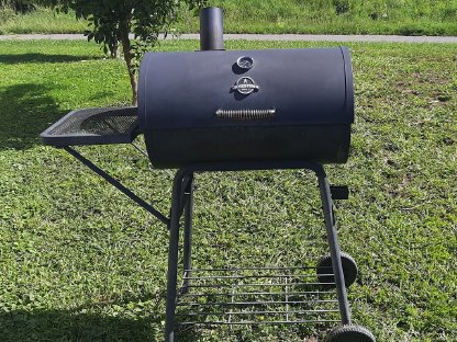 Jamestown Holzkohlegrill