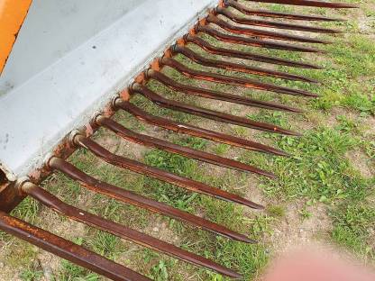 Bild 3:Parmiter Siloschneidzange