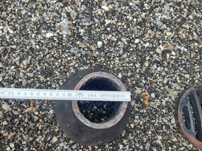 Bild 2:Hofeinlauf, Wassereinlauf, Eisenguss