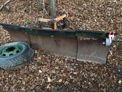 Bild 2:Unimog 406 Schneepflug massiv, 3,10 m Breite