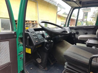 Bild 4:LKW Steyr 15S23 mit Hiab 060-2-CE