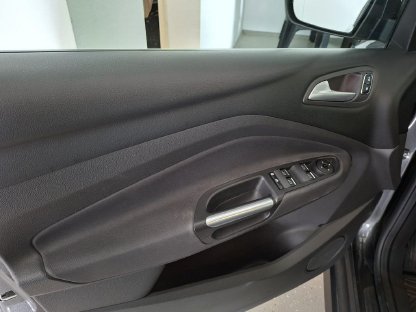 Bild 3:TOP Gepflegter FORD C-Max Grand Titanium 1,5 TdCi