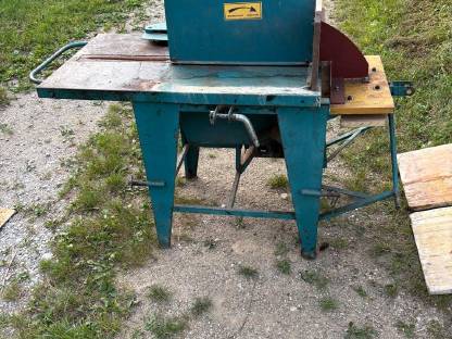 Bild 9:Zapfwellen-Kreissäge / Holzkreissäge