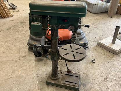 Bild 3:Ständerbohrmaschine RDM-380 V