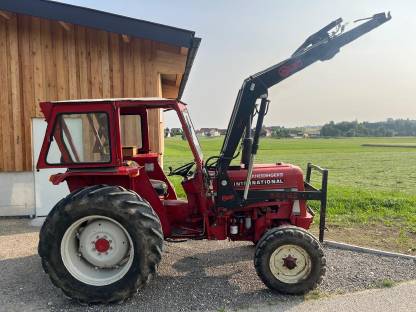 International Traktor