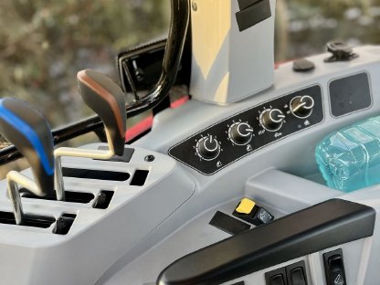 Bild 4:Valtra Traktor/Schlepper A75SH Bj. 2024 inkl. Frontlader