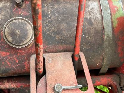 Bild 8:AEBI TP 20 mit Ladewagen und Jauchefass