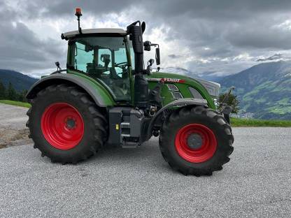 Bild 2:Fendt 716 Vario