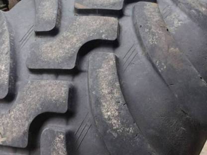 Reifen 750/45R26,5 mit Felge