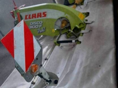 Bild 3:Frontmähwerk Claas Disco 3100F